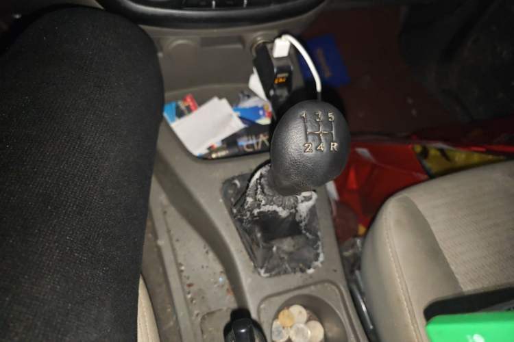 Used Wuling Hongguang V 2019 1.5L Base Window-Sealed Vehicle China VI LAR Gear Lever