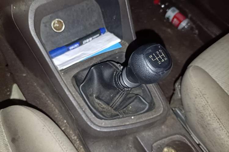 Used Wuling Hongguang V 2019 1.5L Jingqu Version China VI LAR Gear Lever