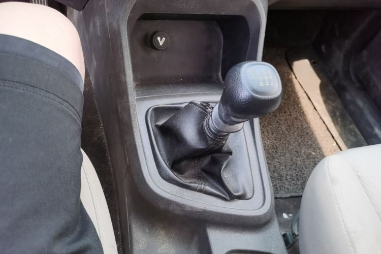 Used Wuling Hongguang V 2019 1.5L Standard Version China VI LAR Gear Lever