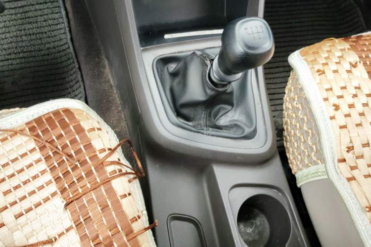Used Wuling Hongguang V 2019 1.5L Base Version China VI LAR Gear Lever