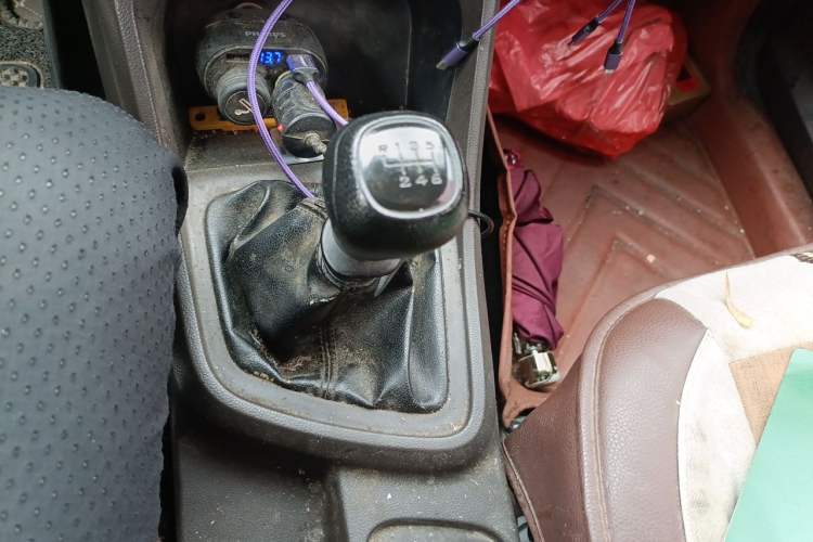 Used Wuling Hongguang V 2019 1.5L Base Version China VI LAR Gear Lever