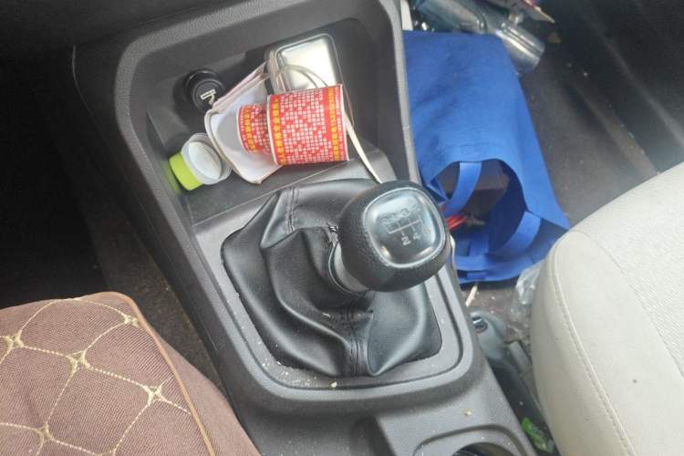 Used Wuling Hongguang V 2019 1.5L Jingqu Version China VI LAR Gear Lever