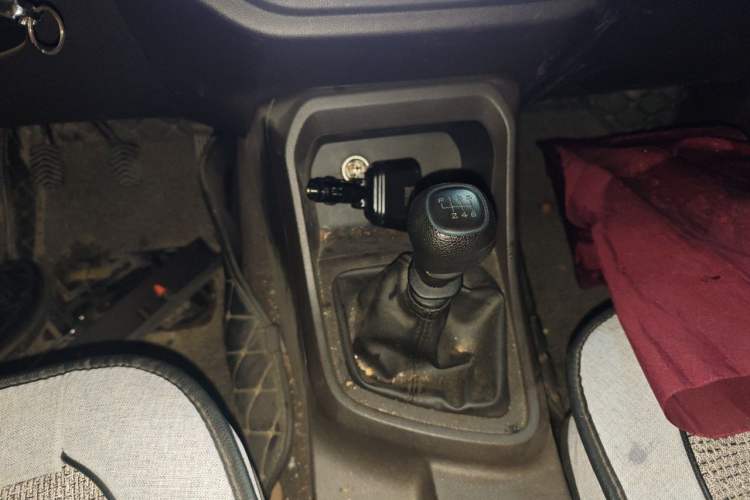 Used Wuling Hongguang V 2019 1.5L Jingqu Version China VI LAR Gear Lever