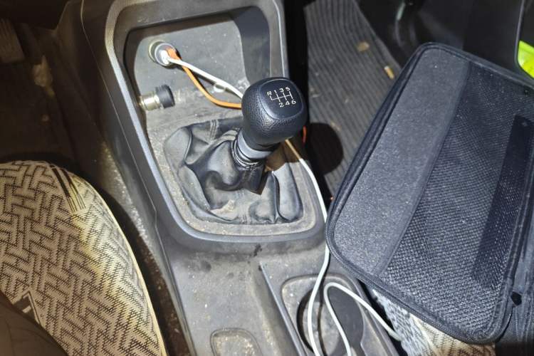 Used Wuling Hongguang V 2019 1.5L Jingqu Version China VI LAR Gear Lever