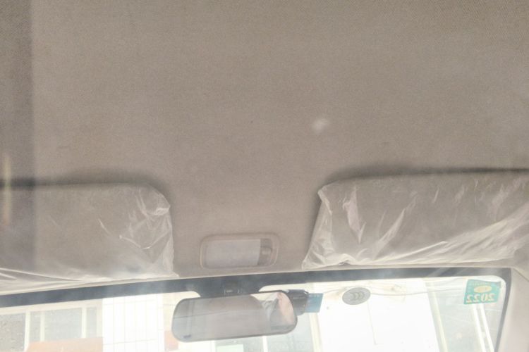 Used Wuling Hongguang V 2019 1.5L Jingqu Edition Sealed-Window Vehicle China VI LAR Headliner