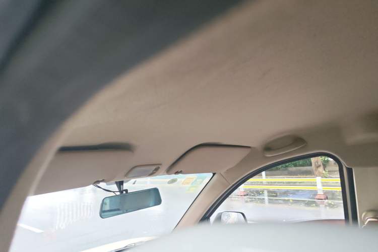 Used Wuling Hongguang V 2019 1.5L Jingqu Edition Sealed-Window Vehicle China VI LAR Headliner