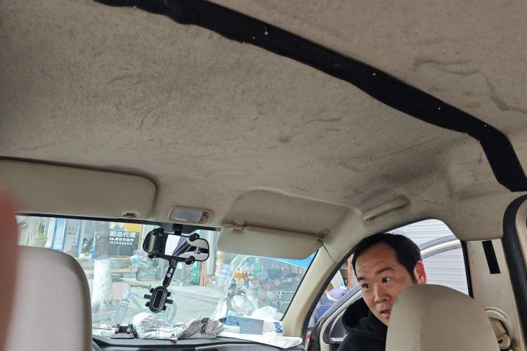 Used Wuling Hongguang V 2019 1.5L Base Version China VI LAR Headliner