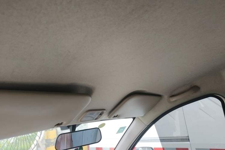 Used Wuling Hongguang V 2019 1.5L Jingqu Edition Sealed-Window Vehicle China VI LAR Headliner