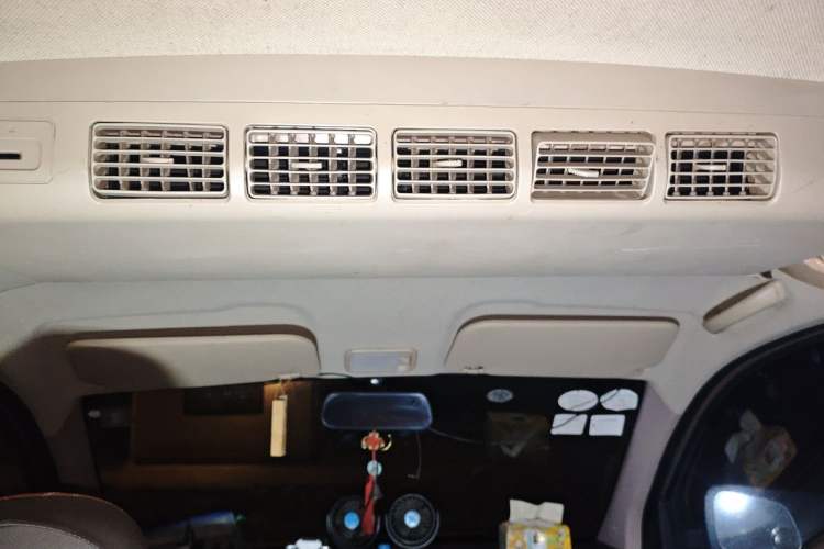 Used Wuling Hongguang V 2019 1.5L Base Version China VI LAR Headliner