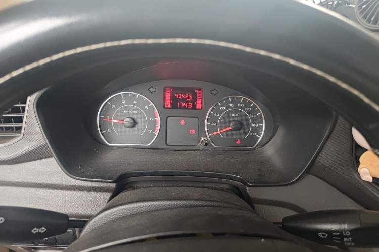 Used Wuling Hongguang V 2019 1.5L Base Version China VI LAR Instrument Cluster