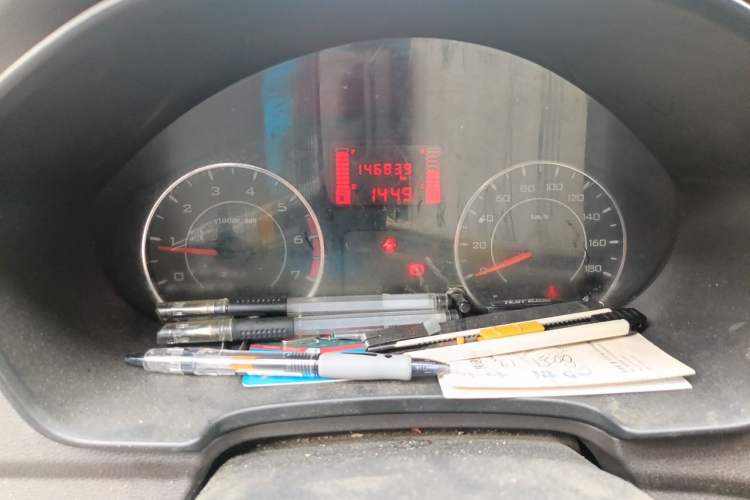Used Wuling Hongguang V 2019 1.5L Base Version China VI LAR Instrument Cluster