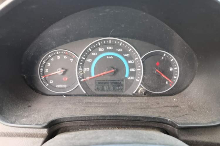 Used Wuling Hongguang V 2019 1.5L Standard Version China VI LAR Instrument Cluster