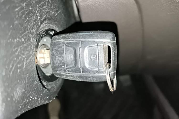 Used Wuling Hongguang V 2019 1.5L Enjoyment Version China VI LAR Interior 1