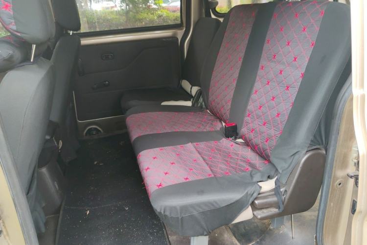 Used Wuling Hongguang V 2019 1.5L Jingqu Version China VI LAR Interior 4