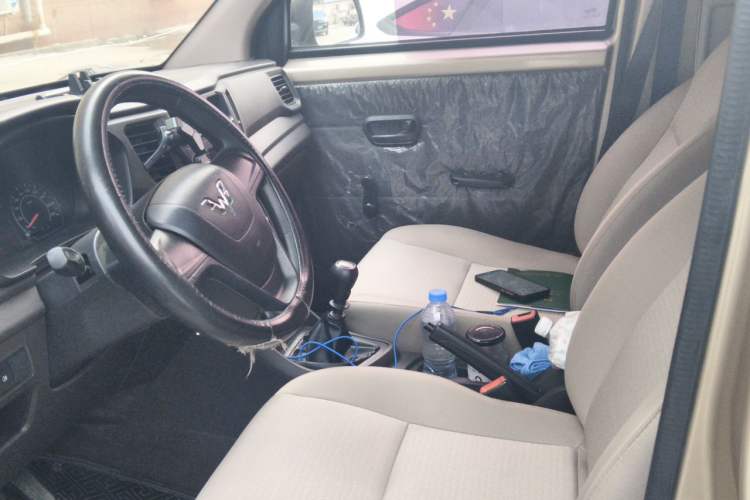 Used Wuling Hongguang V 2019 1.5L Jingqu Edition Sealed-Window Vehicle China VI LAR Left Front Seat