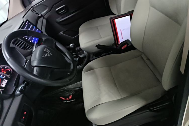 Used Wuling Hongguang V 2019 1.5L Enjoyment Version China VI LAR Left Front Seat