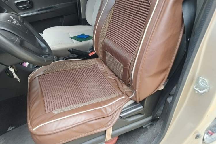 Used Wuling Hongguang V 2019 1.5L Jingqu Edition Sealed-Window Vehicle China VI LAR Left Front Seat