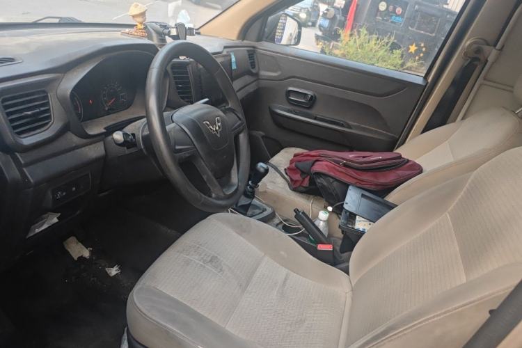 Used Wuling Hongguang V 2019 1.5L Jingqu Edition Sealed-Window Vehicle China VI LAR Left Front Seat