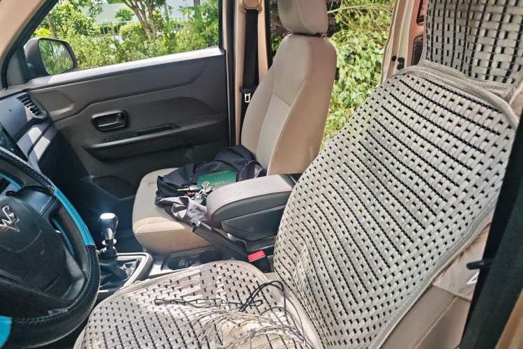 Used Wuling Hongguang V 2019 1.5L Jingqu Version China VI LAR Left Front Seat