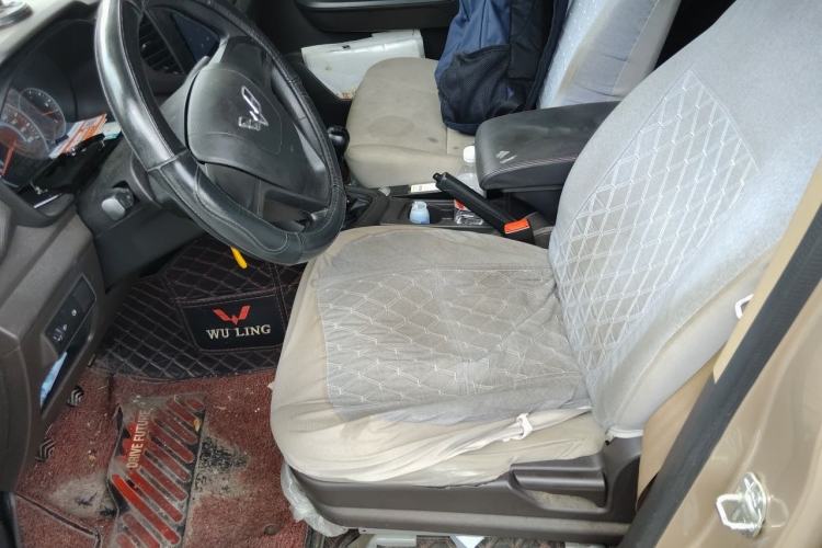 Used Wuling Hongguang V 2019 1.5L Enjoyment Version China VI LAR Left Front Seat