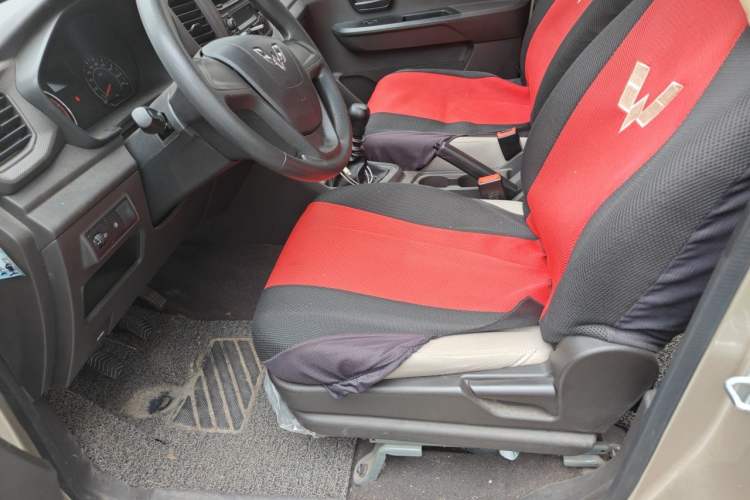 Used Wuling Hongguang V 2019 1.5L Jingqu Version China VI LAR Left Front Seat
