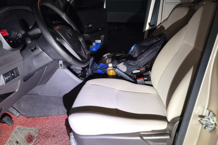 Used Wuling Hongguang V 2019 1.5L Jingqu Edition Sealed-Window Vehicle China VI LAR Left Front Seat