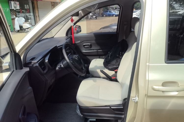 Used Wuling Hongguang V 2019 1.5L Enjoyment Version China VI LAR Left Front Seat