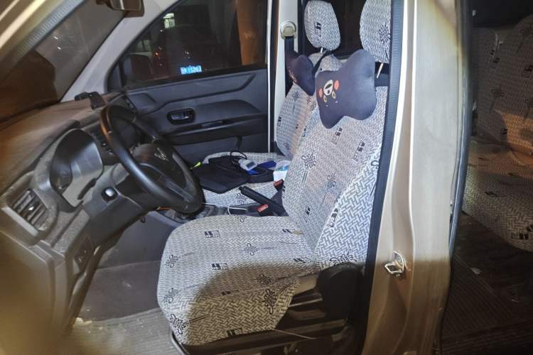 Used Wuling Hongguang V 2019 1.5L Jingqu Version China VI LAR Left Front Seat
