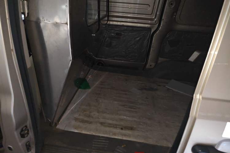 Used Wuling Hongguang V 2019 1.5L Base Window-Sealed Vehicle China VI LAR Left Rear Seat