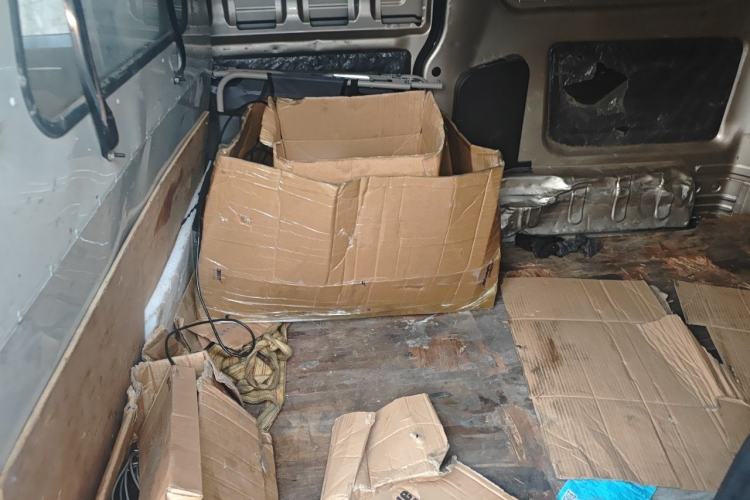Used Wuling Hongguang V 2019 1.5L Jingqu Edition Sealed-Window Vehicle China VI LAR Left Rear Seat