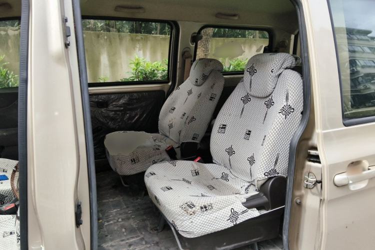Used Wuling Hongguang V 2019 1.5L Enjoyment Version China VI LAR Left Rear Seat