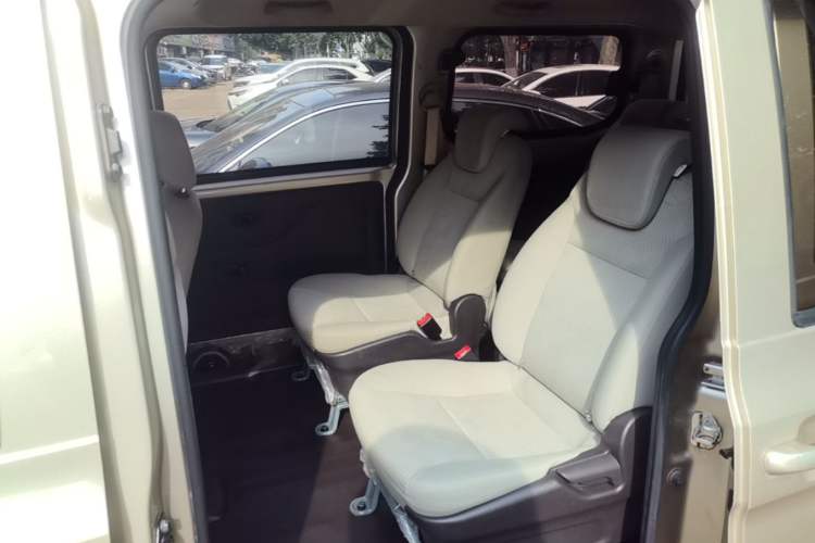 Used Wuling Hongguang V 2019 1.5L Enjoyment Version China VI LAR Left Rear Seat