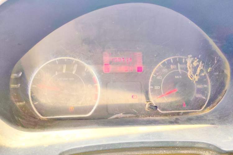 Used Wuling Hongguang V 2019 1.5L Jingqu Version China VI LAR Odometer Close Up