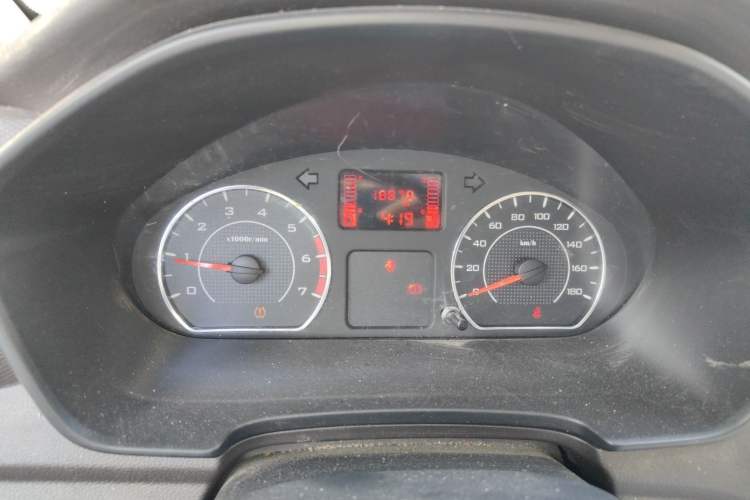 Used Wuling Hongguang V 2019 1.5L Jingqu Version China VI LAR Odometer Close Up