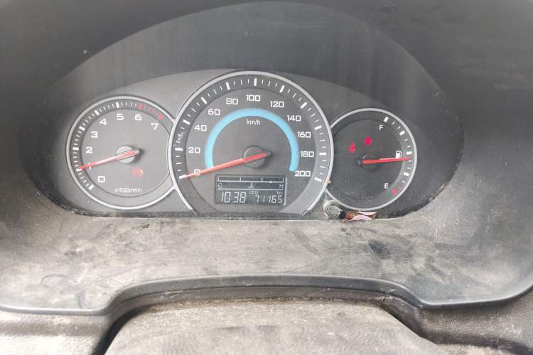 Used Wuling Hongguang V 2019 1.5L Enjoyment Version China VI LAR Odometer Close Up