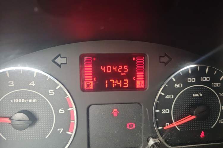 Used Wuling Hongguang V 2019 1.5L Base Version China VI LAR Odometer Close Up