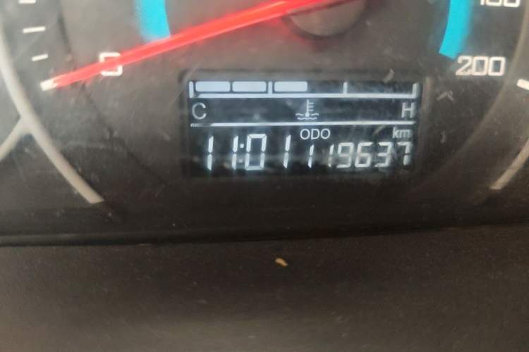 Used Wuling Hongguang V 2019 1.5L Enjoyment Version China VI LAR Odometer Close Up