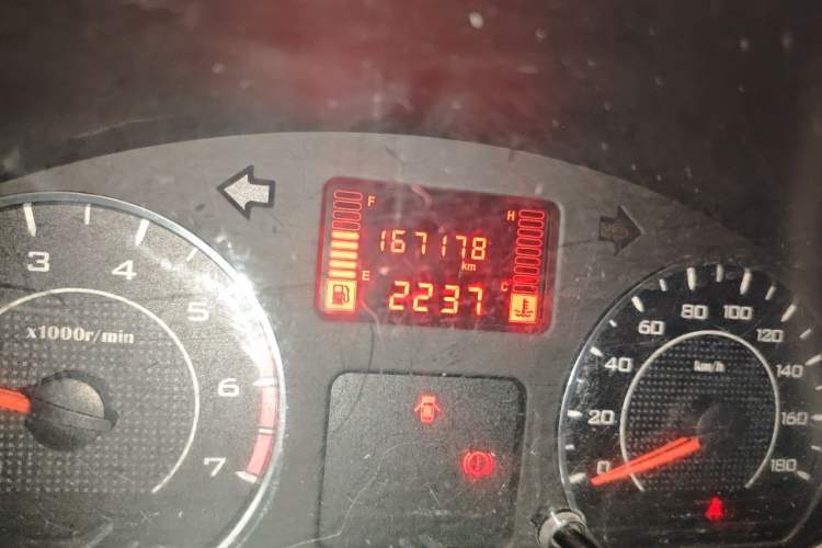 Used Wuling Hongguang V 2019 1.5L Base Version China VI LAR Odometer Close Up