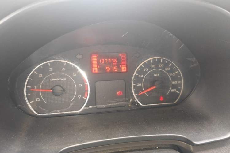 Used Wuling Hongguang V 2019 1.5L Jingqu Version China VI LAR Odometer Close Up
