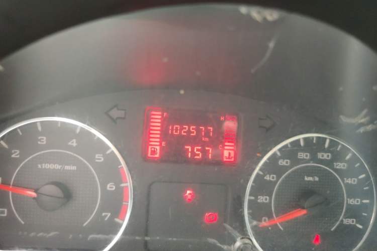 Used Wuling Hongguang V 2019 1.5L Jingqu Version China VI LAR Odometer Close Up