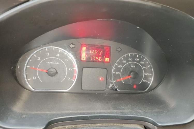 Used Wuling Hongguang V 2019 1.5L Jingqu Version China VI LAR Odometer Close Up