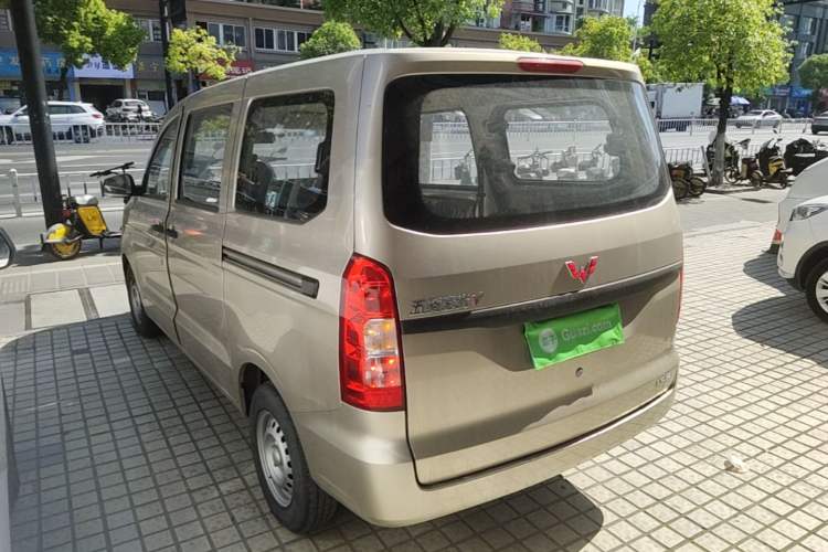 Used Wuling Hongguang V 2019 1.5L Jingqu Version China VI LAR Rear Left 45 Deg