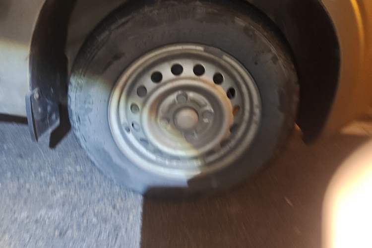 Used Wuling Hongguang V 2019 1.5L Jingqu Version China VI LAR Right Front Wheel Hub