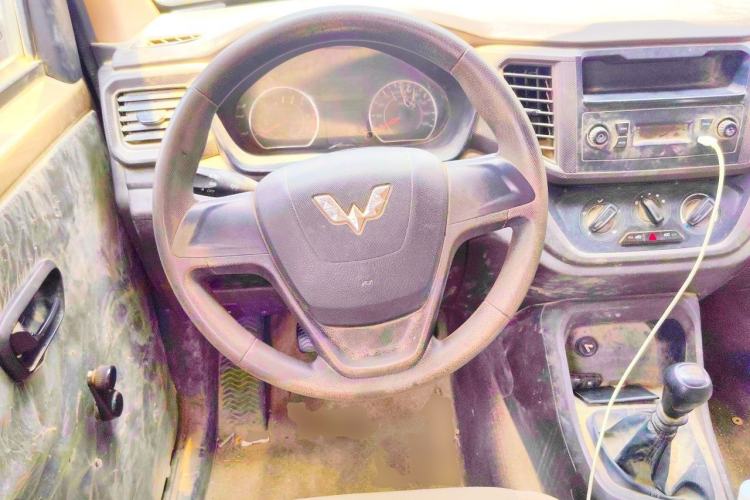 Used Wuling Hongguang V 2019 1.5L Jingqu Version China VI LAR Steering Wheel