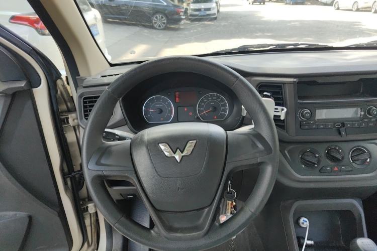 Used Wuling Hongguang V 2019 1.5L Jingqu Version China VI LAR Steering Wheel