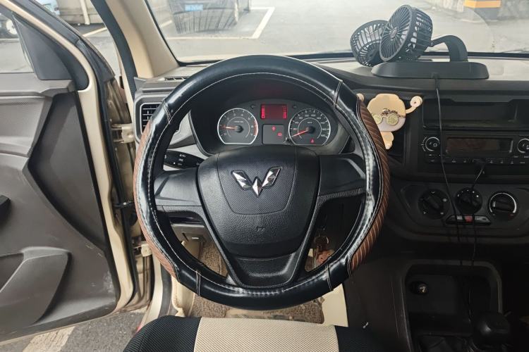 Used Wuling Hongguang V 2019 1.5L Base Version China VI LAR Steering Wheel
