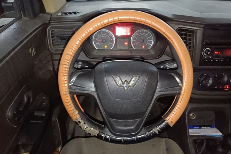 Used Wuling Hongguang V 2019 1.5L Jingqu Version China VI LAR Steering Wheel