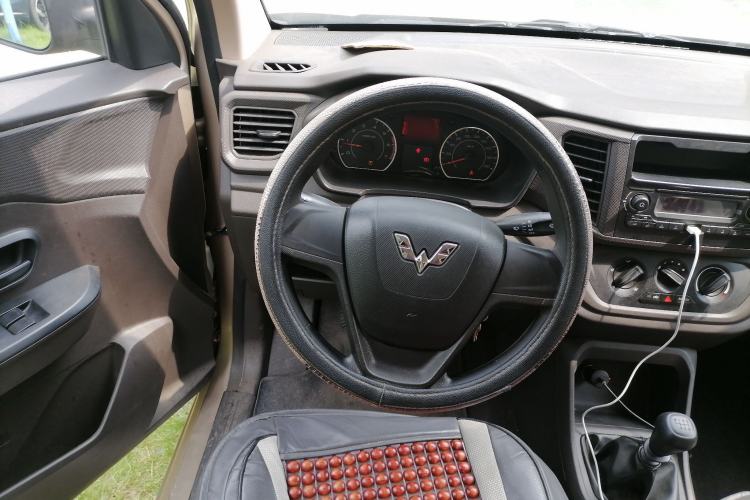Used Wuling Hongguang V 2019 1.5L Jingqu Version China VI LAR Steering Wheel