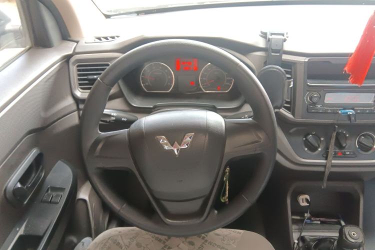 Used Wuling Hongguang V 2019 1.5L Jingqu Version China VI LAR Steering Wheel