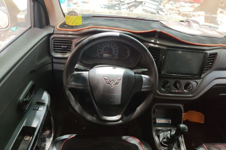 Used Wuling Hongguang V 2019 1.5L Enjoyment Version China VI LAR Steering Wheel